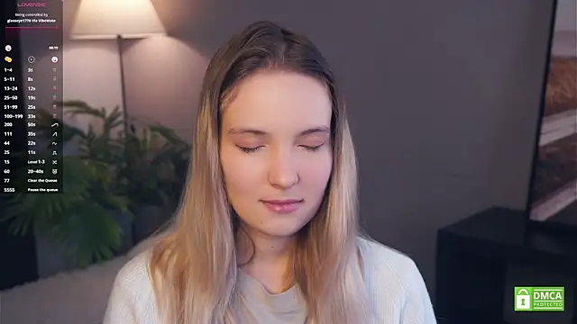 HongTomczak online show from October 29, 7:32 am