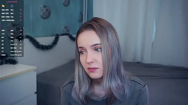 HongTomczak online show from January 13, 9:47 am