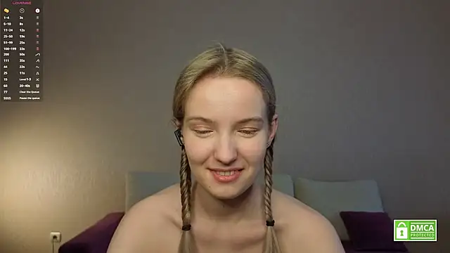 Snapshot of HongTomczak chatting on June 29, 10:15 am HongTomczak online show from June 29, 10:15 am