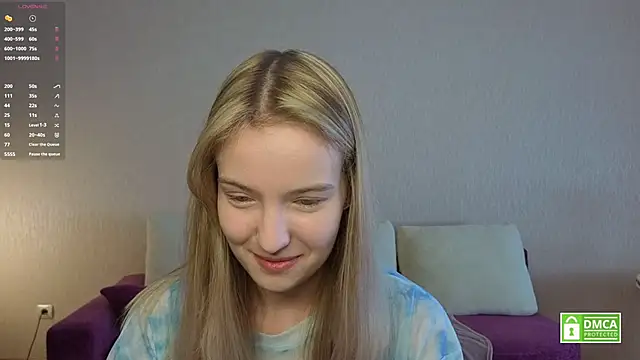 Snapshot of HongTomczak chatting on July 1, 7:43 am HongTomczak online show from July 1, 7:43 am