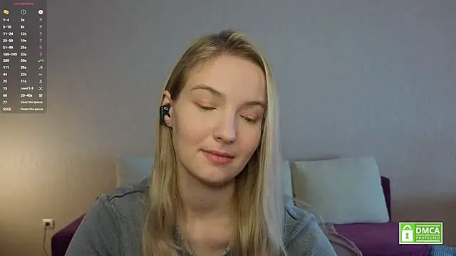 Snapshot of HongTomczak chatting on July 8, 6:29 am HongTomczak online show from July 8, 6:29 am