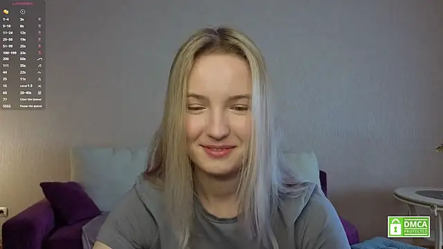 Snapshot of HongTomczak chatting on July 14, 7:35 am HongTomczak online show from July 14, 7:35 am