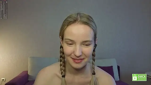 Snapshot of HongTomczak chatting on July 20, 10:39 am HongTomczak online show from July 20, 10:39 am