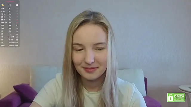 Snapshot of HongTomczak chatting on July 23, 7:39 am HongTomczak online show from July 23, 7:39 am