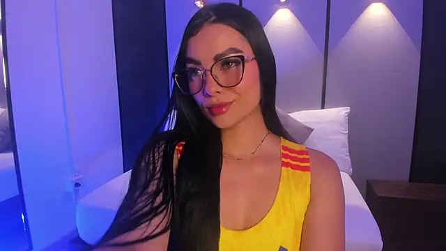 Snapshot of emily_tolson chatting on June 17, 7:26 pm emily tolson online show from June 17, 7:26 pm