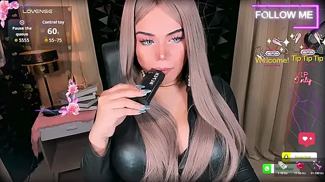 xHugeHarleySelfsuckerx online show from May 12, 8:50 pm