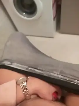 TaraWild online show from December 22, 7:22 pm