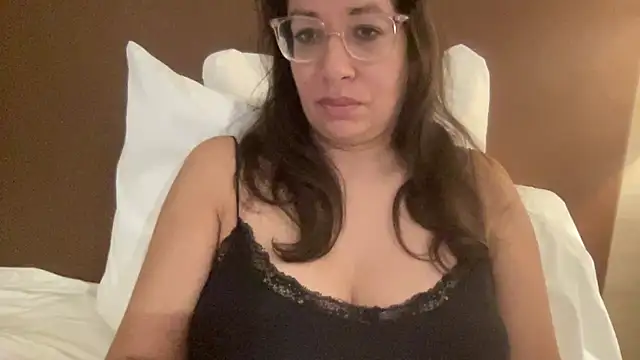 RosaFreya online show from July 12, 6:26 am