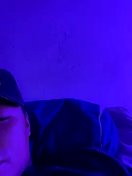 Snapshot of Jrivera22 chatting on October 29, 6:37 am Jrivera22 online show from October 29, 6:37 am