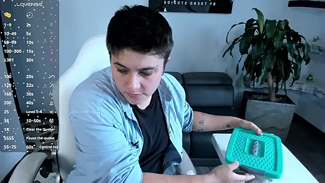 IanGilbert online show from September 19, 8:09 pm