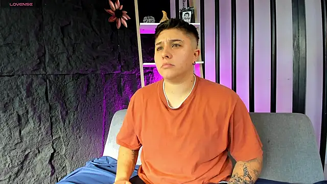 IanGilbert online show from October 18, 9:15 pm