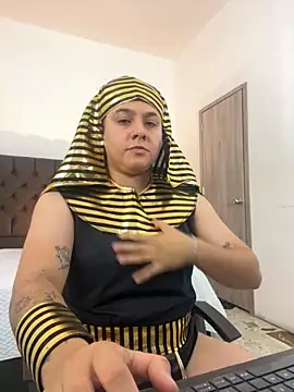 IanGilbert online show from October 30, 8:53 pm