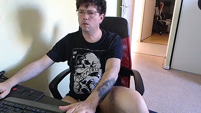 blueandwhite1 online show from March 17, 3:26 pm