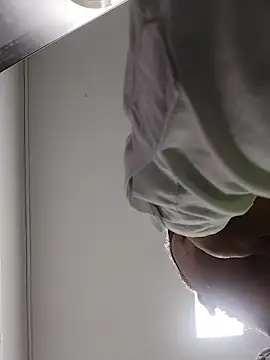 danigarci2307 online show from March 6, 9:00 pm