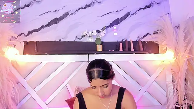 Snapshot of Zoe-Johnson_ chatting on May 15, 9:33 pm Zoe-Johnson online show from May 15, 9:33 pm