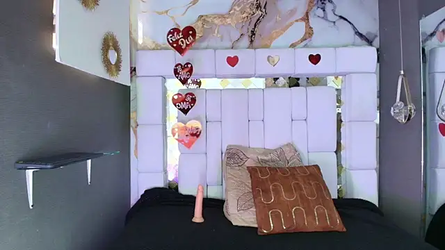 Samantha-Colins  online show from September 17, 9:16 pm