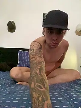 Snapshot of Jaguer2213 chatting on October 19, 3:45 pm Jaguer2213 online show from October 19, 3:45 pm