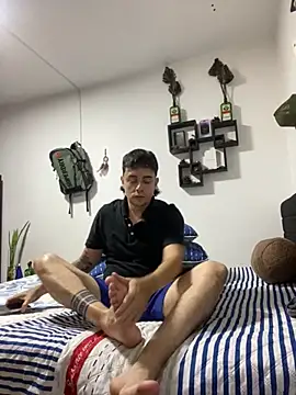 Snapshot of Jaguer2213 chatting on November 3, 6:14 am Jaguer2213 online show from November 3, 6:14 am