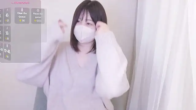 Snapshot of mi__san chatting on February 20, 1:11 pm mi san online show from February 20, 1:11 pm