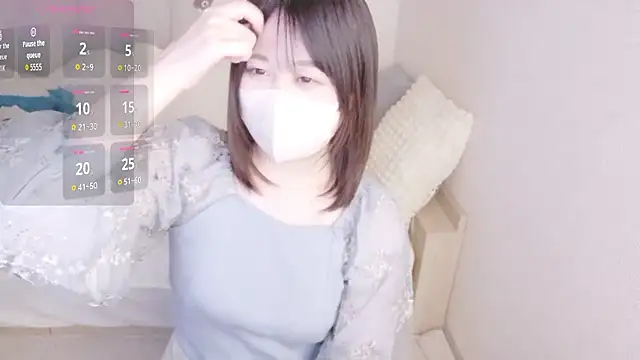 Snapshot of mi__san chatting on March 5, 10:11 am mi san online show from March 5, 10:11 am