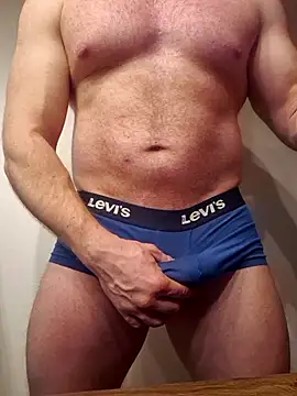 Snapshot of AlphaGymMale chatting on February 1, 10:08 pm AlphaGymMale online show from February 1, 10:08 pm