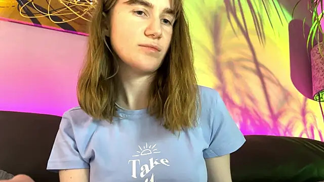 velina   online show from September 18, 4:09 pm