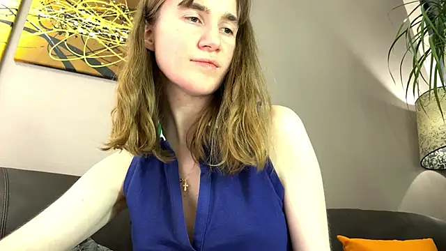 velina   online show from November 14, 6:39 pm