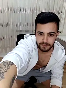 Ozi1910 online show from December 14, 1:33 am