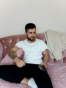 Ozi1910 online show from December 15, 7:12 am