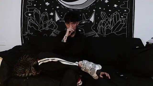 Snapshot of cyb3r_david chatting on November 9, 1:59 am cyb3r david online show from November 9, 1:59 am