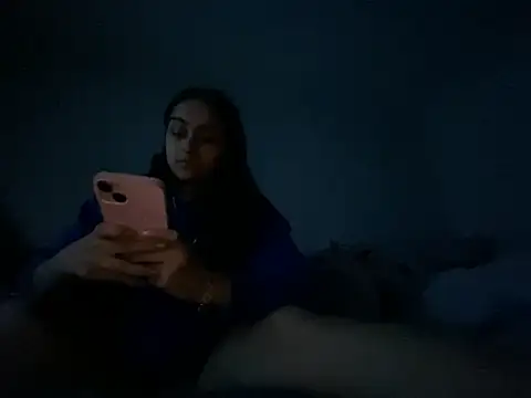 Snapshot of Lovingirl69 chatting on December 20, 7:48 am Lovingirl69 online show from December 20, 7:48 am