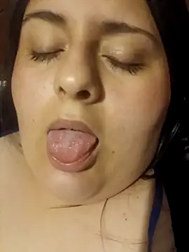 Snapshot of tudiablitalitabellaaa chatting on October 20, 2:34 am tudiablitalitabellaaa online show from October 20, 2:34 am