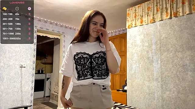 Snapshot of Lia_rise chatting on October 22, 5:24 pm Lia rise online show from October 22, 5:24 pm