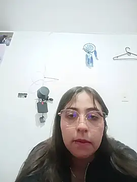 Snapshot of AlessandraPazzi chatting on July 28, 5:03 am AlessandraPazzi online show from July 28, 5:03 am