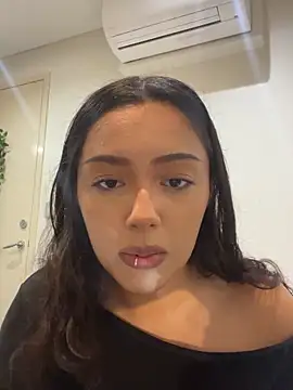 chloerossi18 online show from December 20, 12:29 am