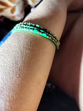 Hot pooja55 online show from February 5, 1:43 am