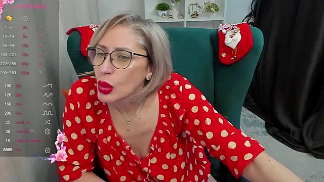 Snapshot of PamellaMurphy chatting on December 5, 6:11 am PamellaMurphy online show from December 5, 6:11 am