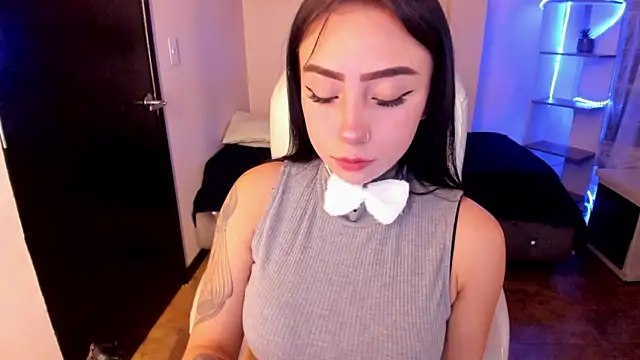 Snapshot of Dullcemariia_1s chatting on October 11, 10:08 pm Dullcemariia 1s online show from October 11, 10:08 pm