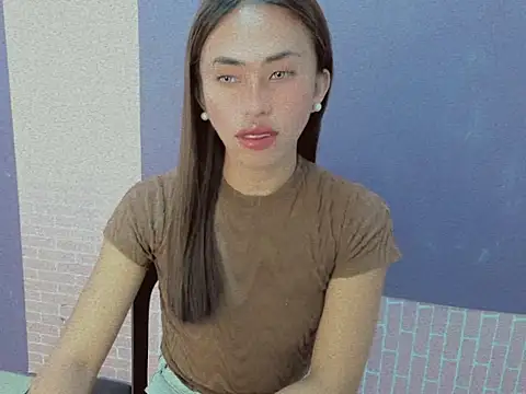 secretmiller  online show from November 30, 2:32 pm