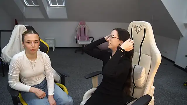 Snapshot of _Lili_054 chatting on September 16, 10:16 am  Lili 054 online show from September 16, 10:16 am