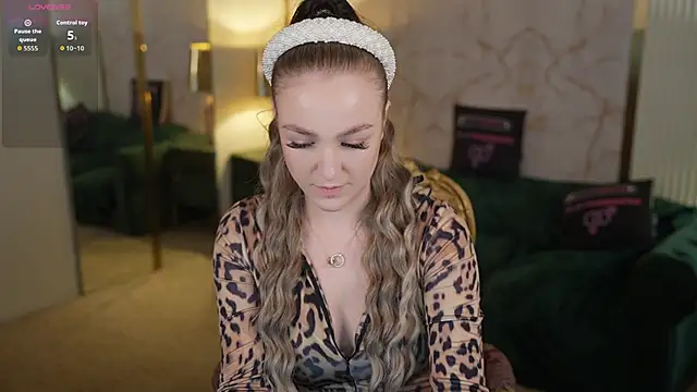 Ella 054 online show from October 30, 6:19 pm