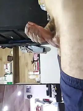 Snapshot of kyroxxx_ chatting on December 19, 3:41 pm kyroxxx online show from December 19, 3:41 pm