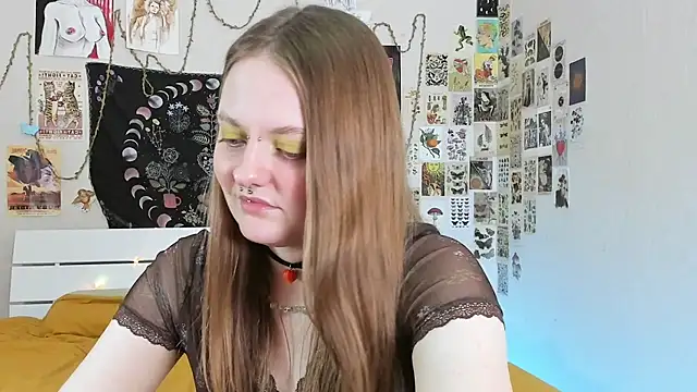 Snapshot of WonderConnie1 chatting on October 25, 1:07 pm WonderConnie1 online show from October 25, 1:07 pm