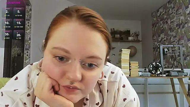 Snapshot of WonderConnie1 chatting on February 24, 2:04 pm WonderConnie1 online show from February 24, 2:04 pm