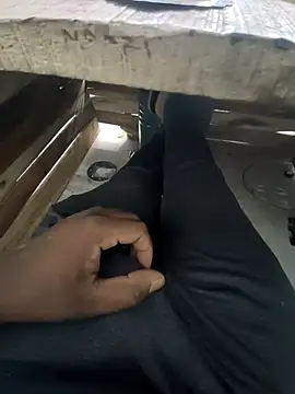 Snapshot of blackyporiki chatting on September 16, 5:08 am blackyporiki online show from September 16, 5:08 am