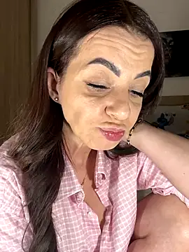 Roxanne Skye online show from September 23, 4:43 pm