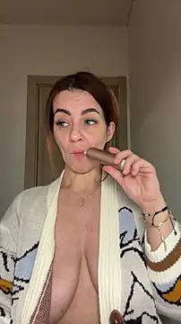 Roxanne Skye online show from November 20, 1:22 pm