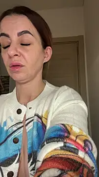 Roxanne Skye online show from November 22, 4:33 am