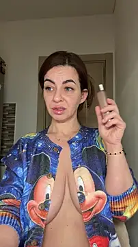 Roxanne Skye online show from November 25, 3:17 am