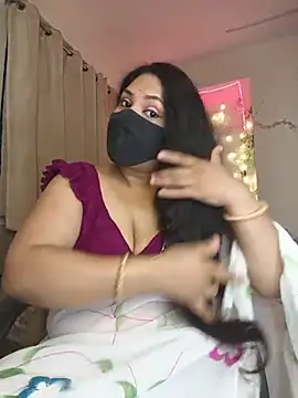 Snapshot of Indian_queen007 chatting on August 4, 9:28 pm Indian queen007 online show from August 4, 9:28 pm
